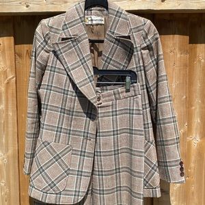 VINTAGE plaid suit